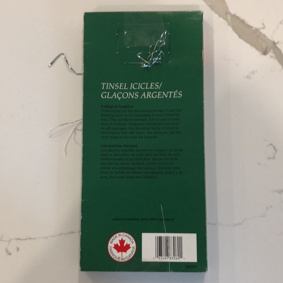 🎄Vintage tinsel icicles 2000 strands Christmas tree decor cdn tire NIB - Picture 2 of 2